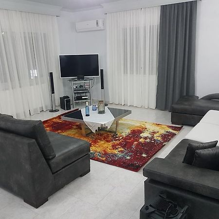 Bourlis Apartments Asproválta Eksteriør billede