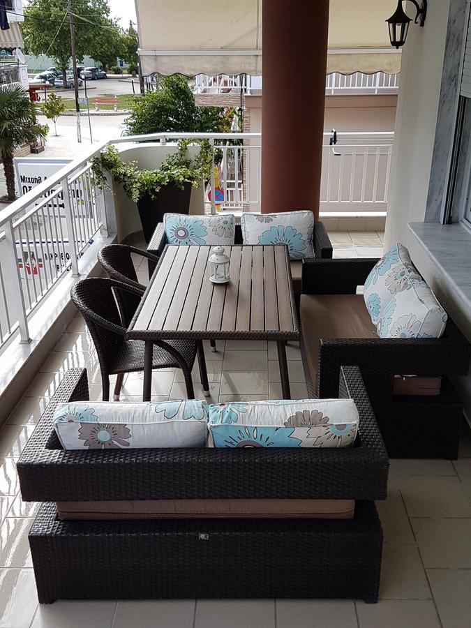 Bourlis Apartments Asproválta Eksteriør billede